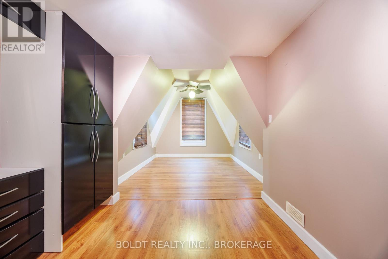 19 PATRICIA AVENUE - 11