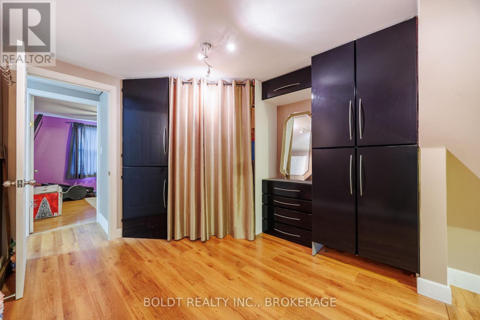 19 PATRICIA AVENUE - 12