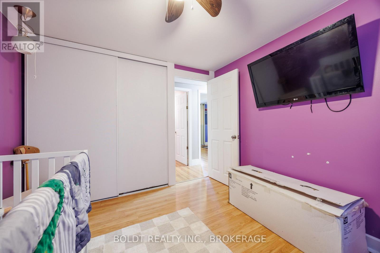 19 PATRICIA AVENUE - 14