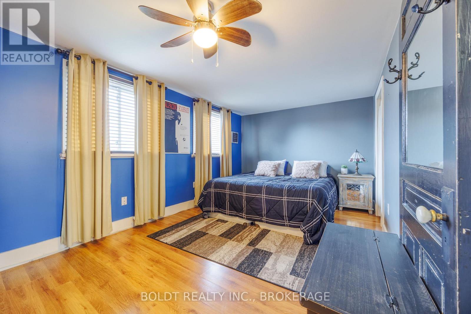 19 PATRICIA AVENUE - 15