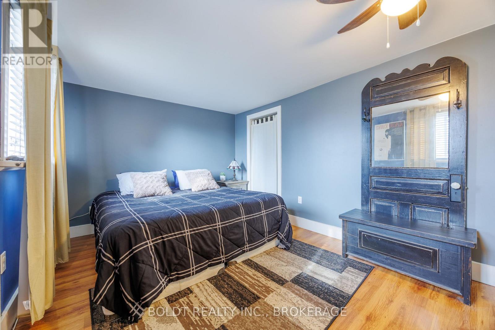 19 PATRICIA AVENUE - 16