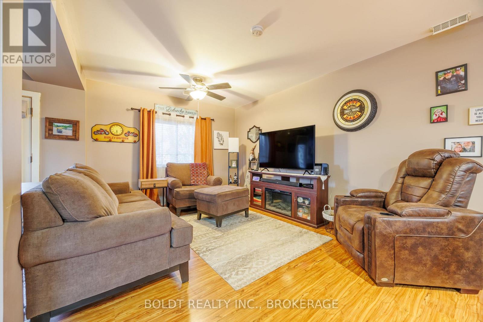 19 PATRICIA AVENUE - 3
