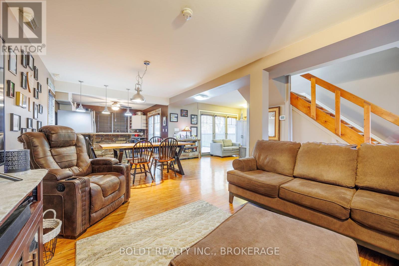 19 PATRICIA AVENUE - 4