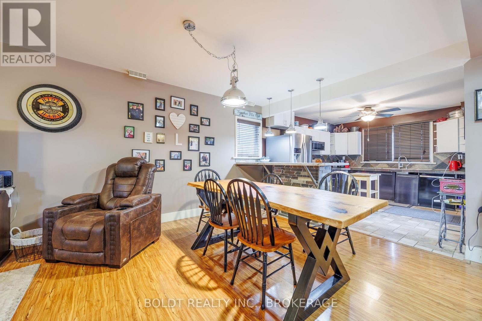 19 PATRICIA AVENUE - 5