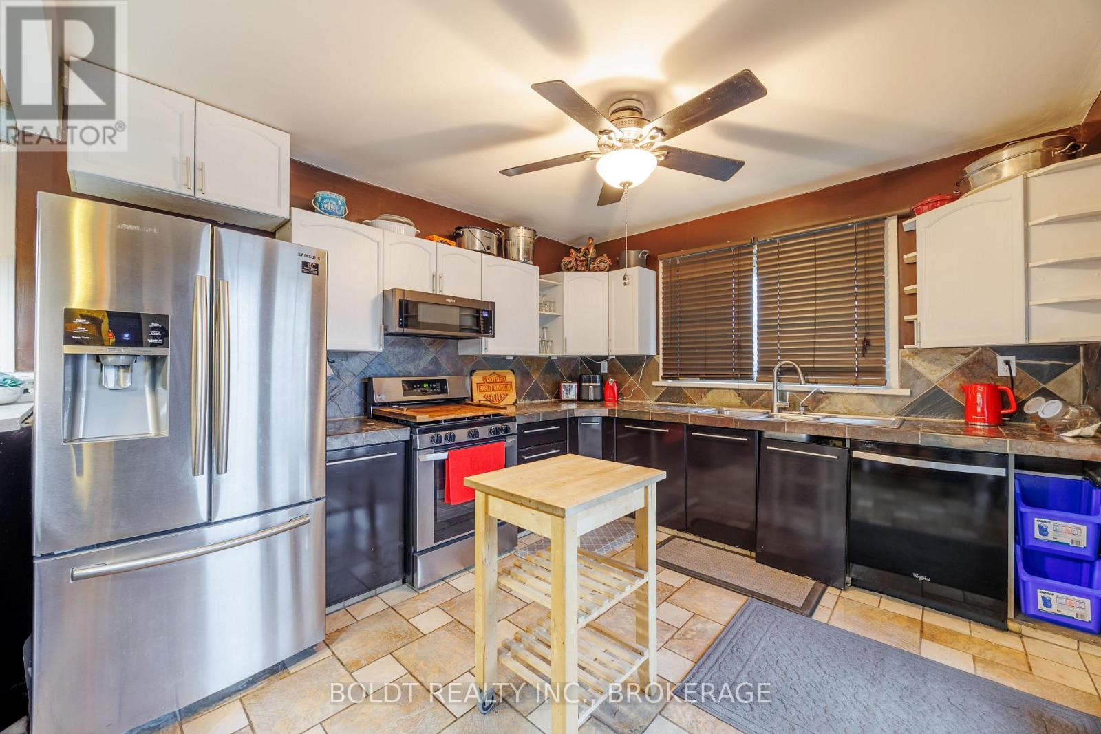 19 PATRICIA AVENUE - 7