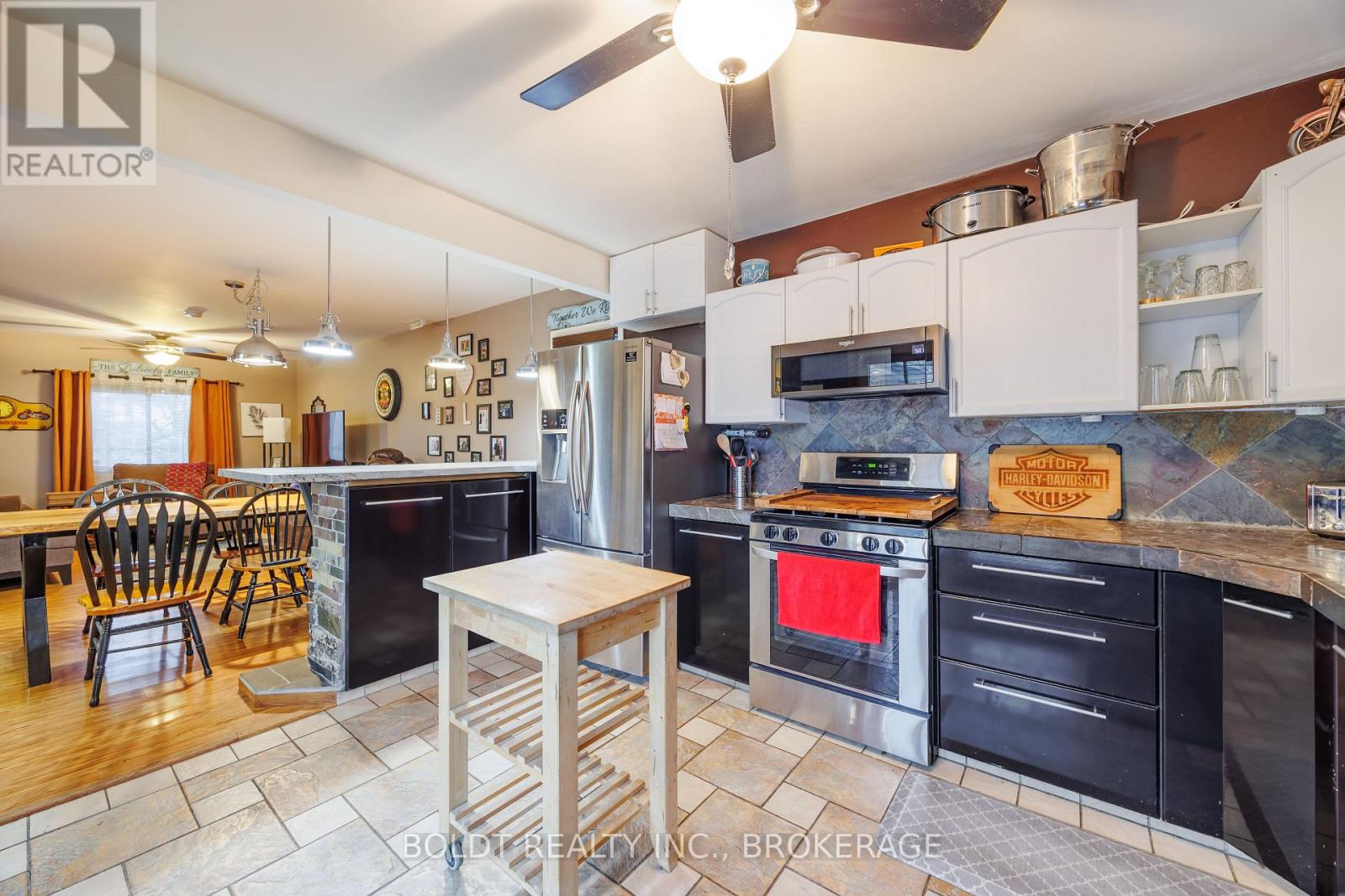 19 PATRICIA AVENUE - 8