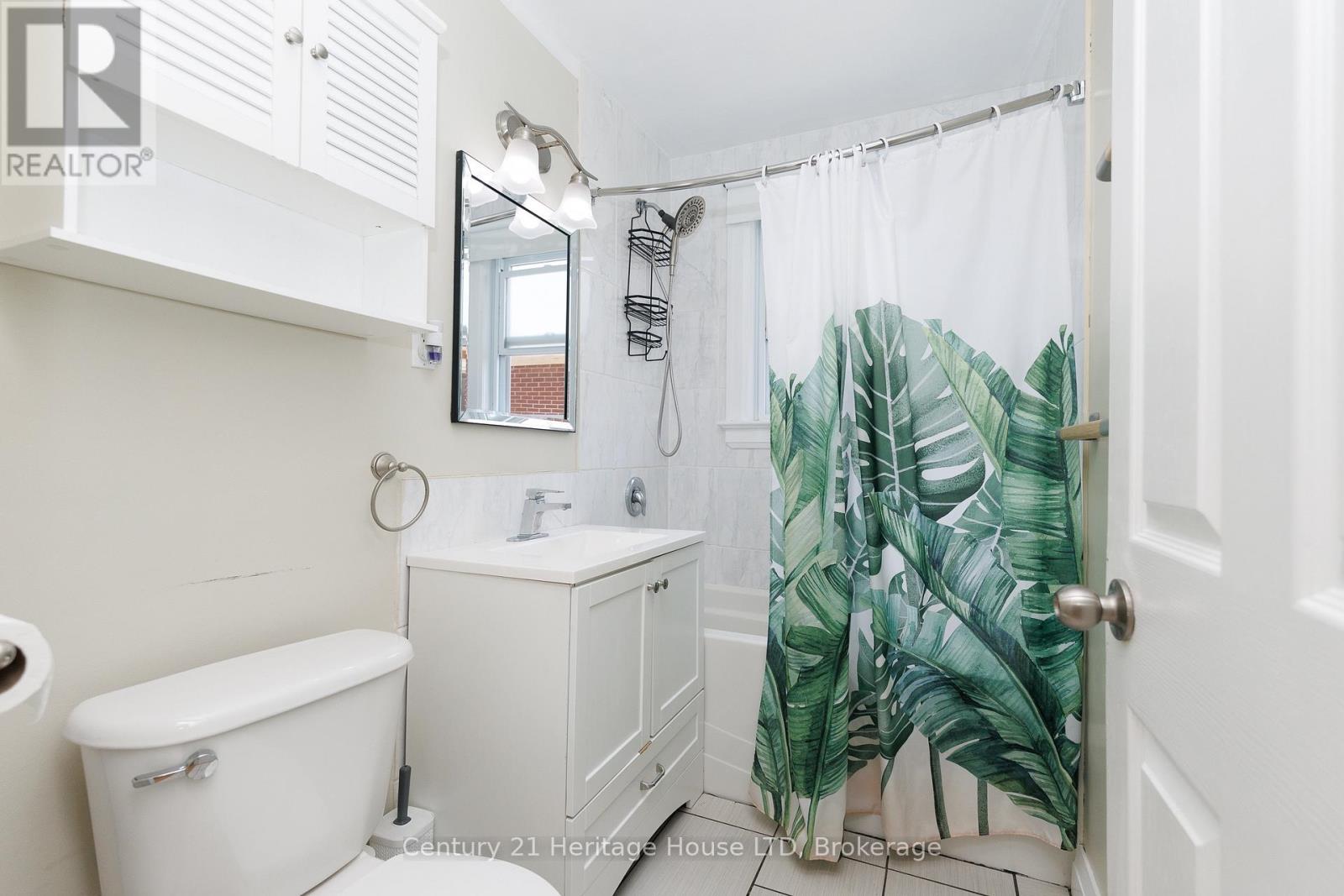 6477 BARKER STREET - 15
