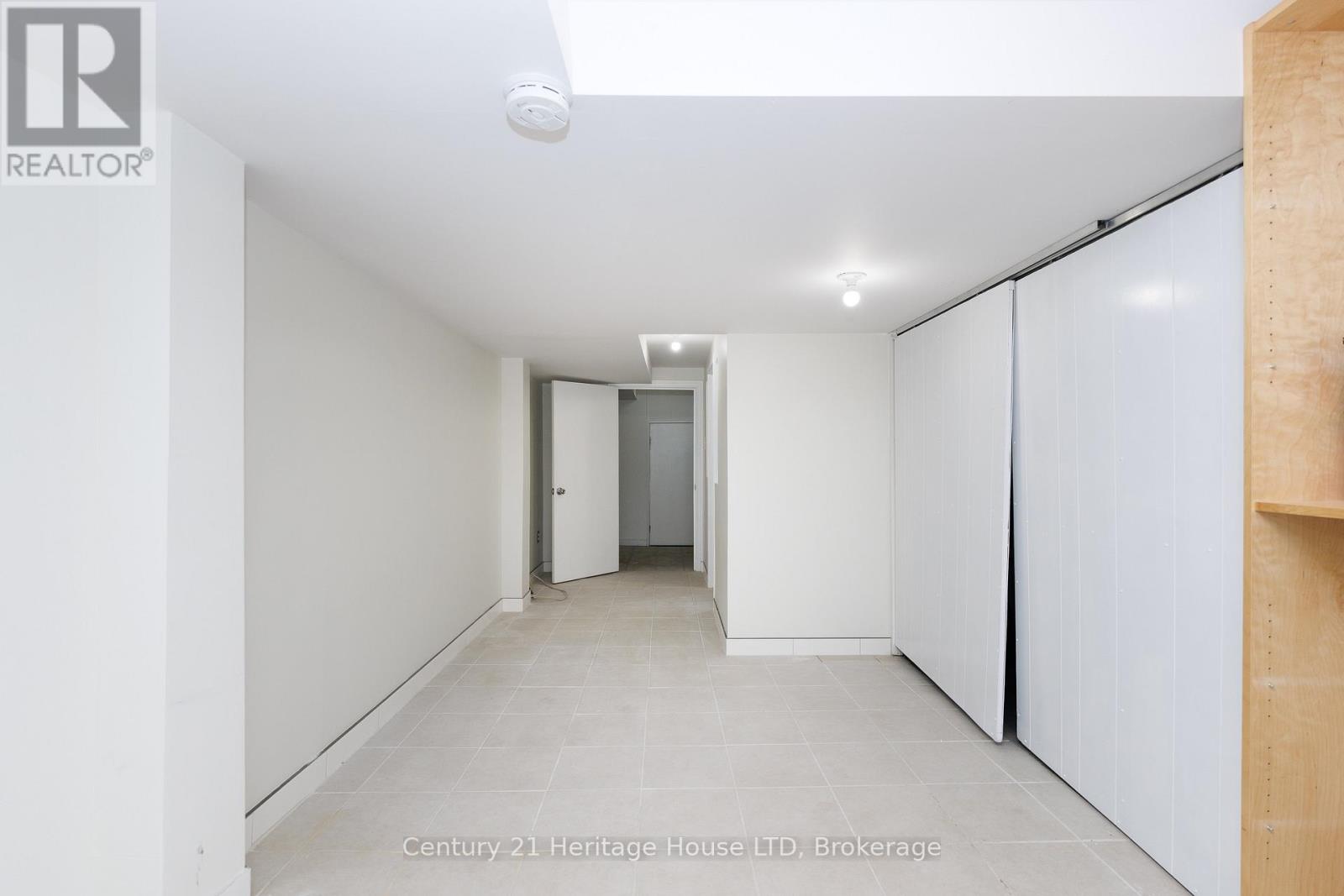 6477 BARKER STREET - 24