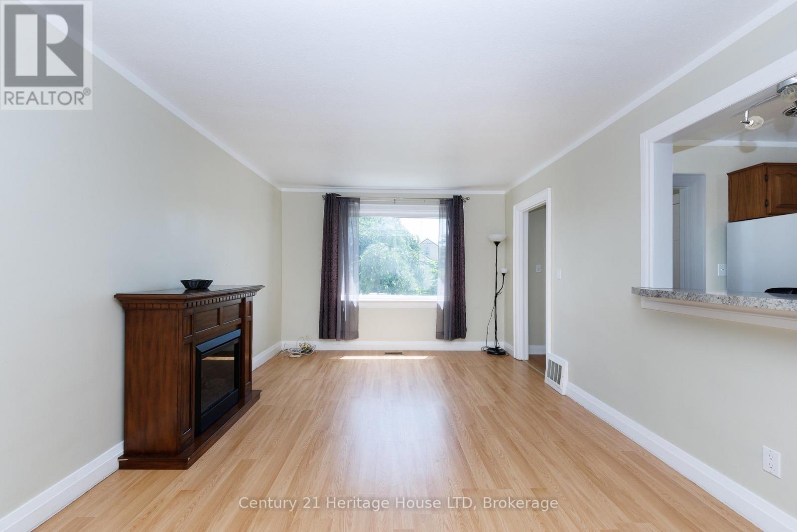 6477 BARKER STREET - 9