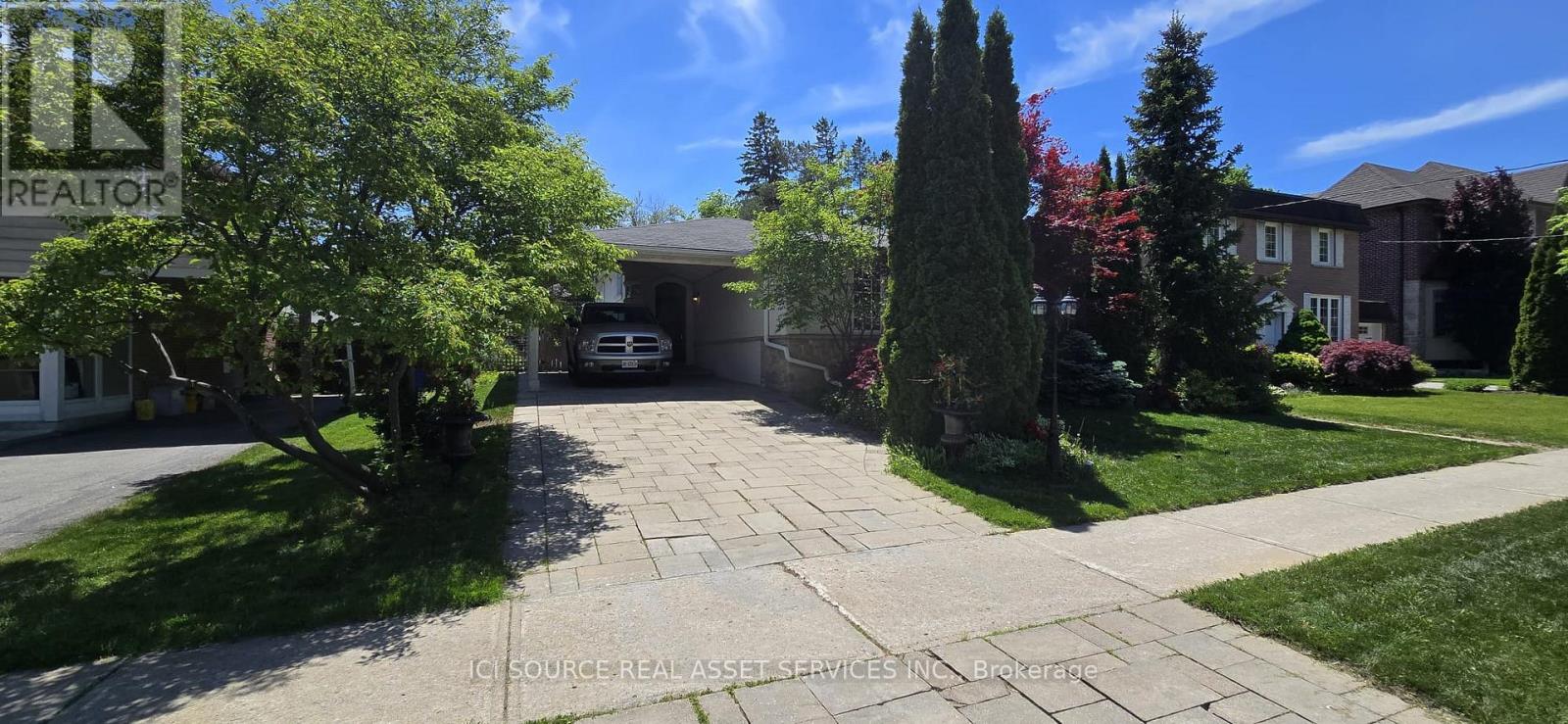 45 CLAREVILLE CRESCENT - Image 2