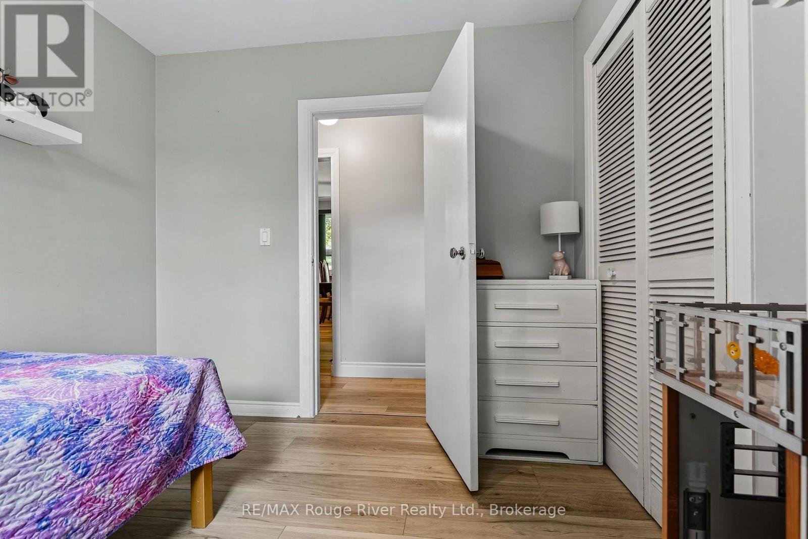100 KING STREET E - 29