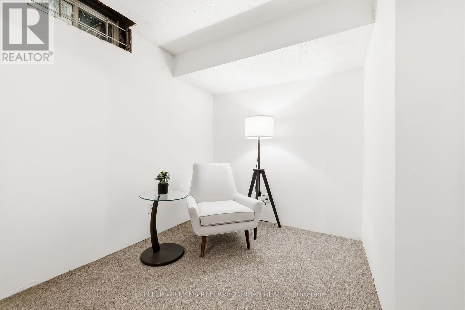 #25 10 BASSETT BOULEVARD - Image 34