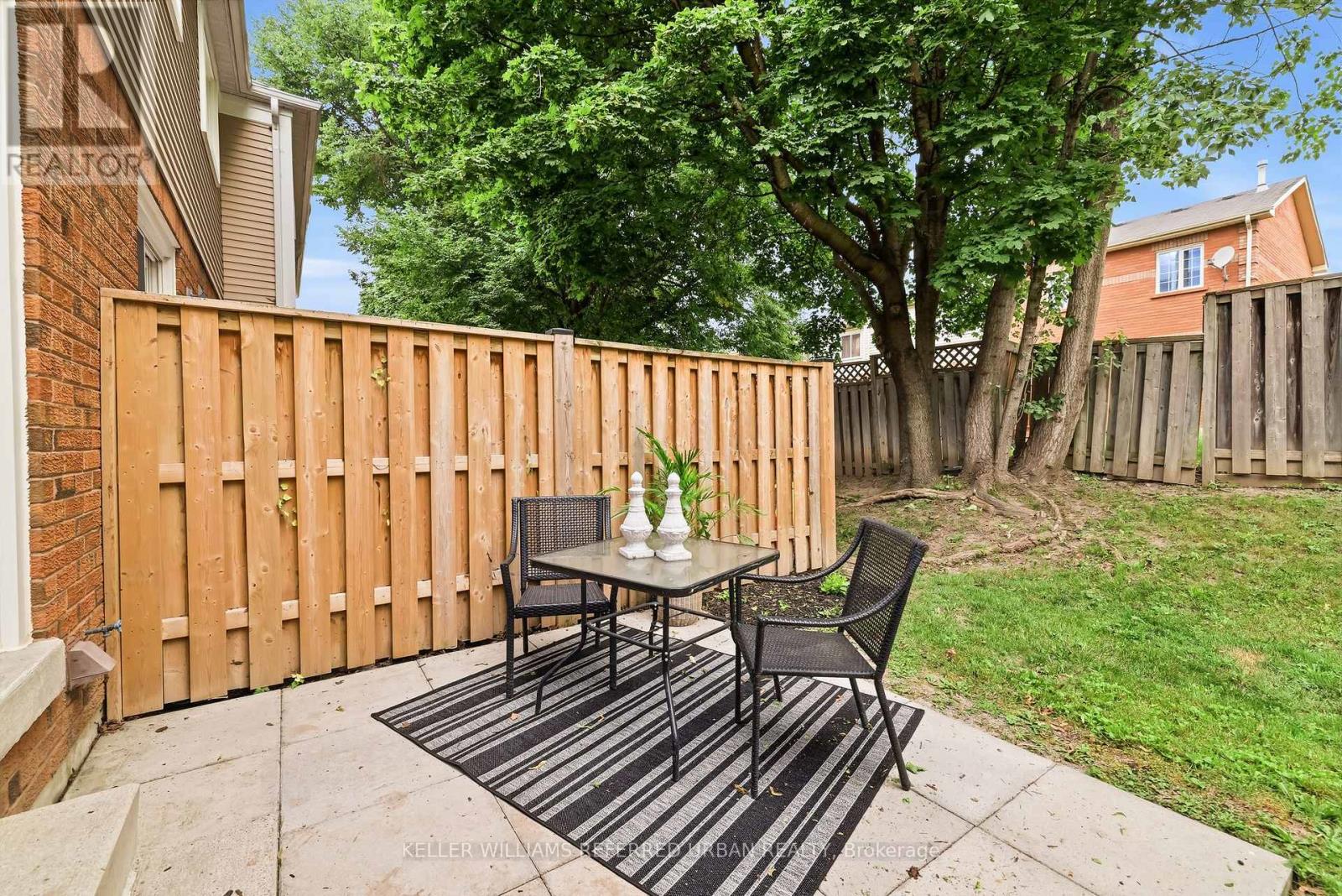 #25 10 BASSETT BOULEVARD - Image 37