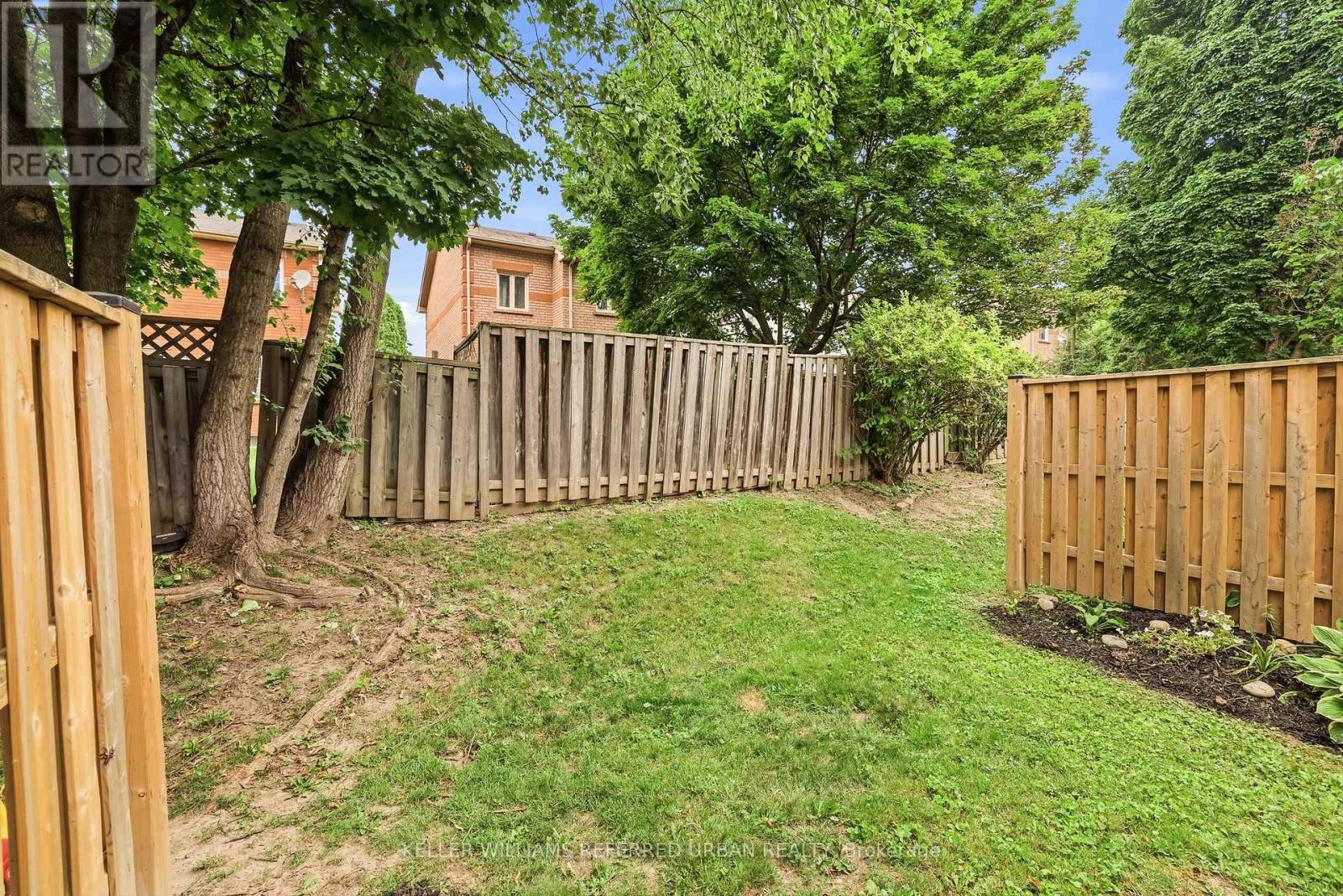 #25 10 BASSETT BOULEVARD - Image 41