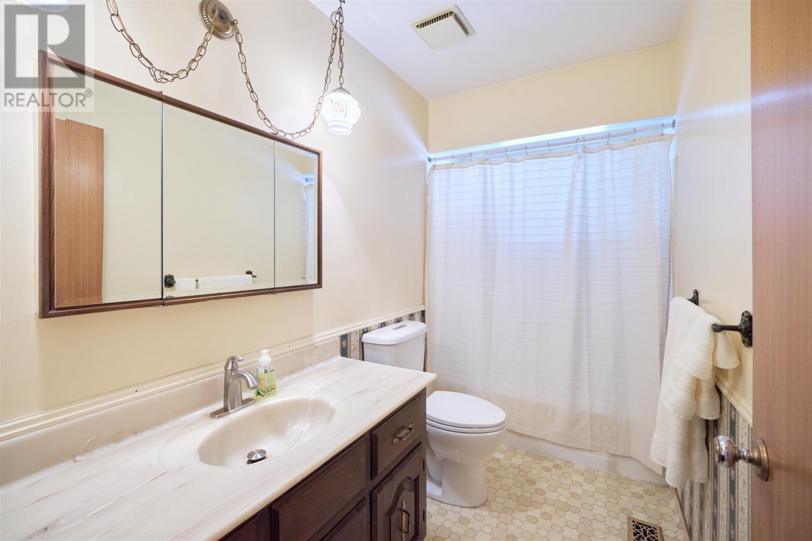 552 Sherbourne ST - 21