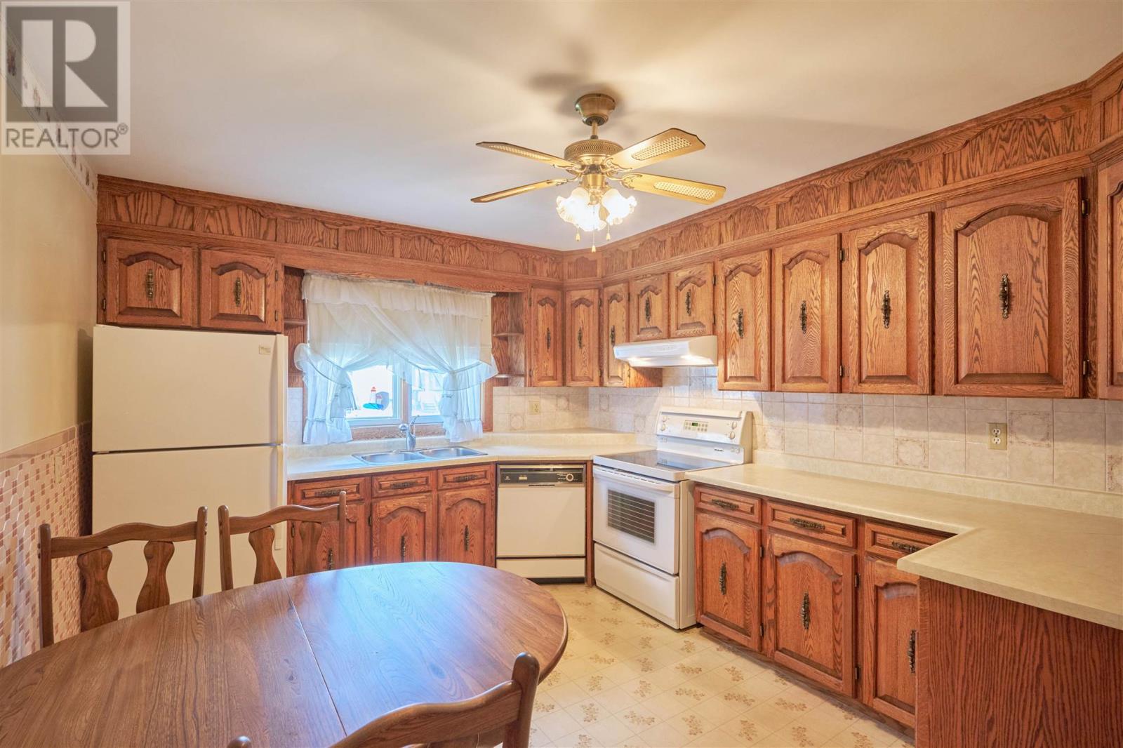 552 Sherbourne ST - 19