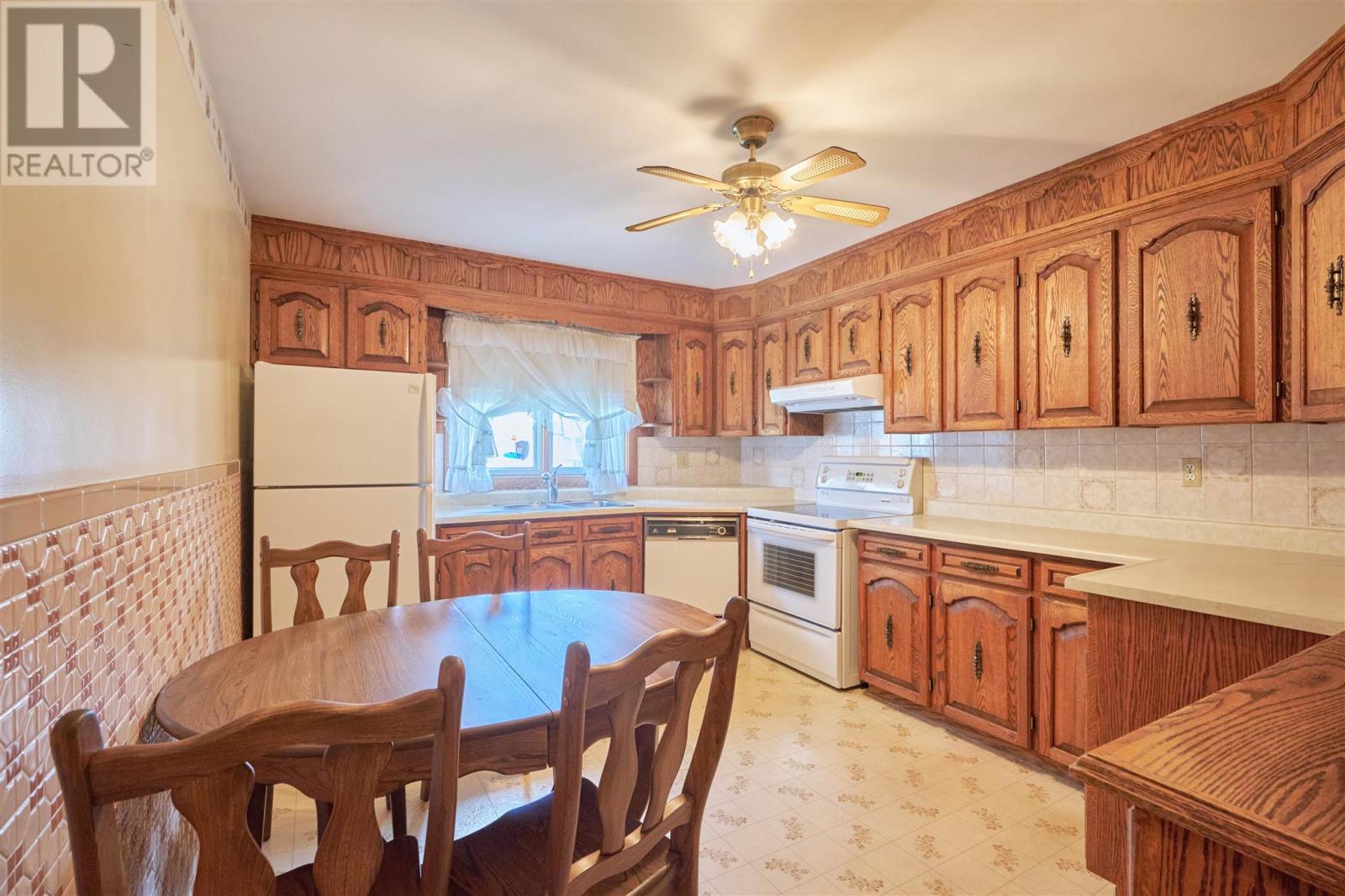 552 Sherbourne ST - 17