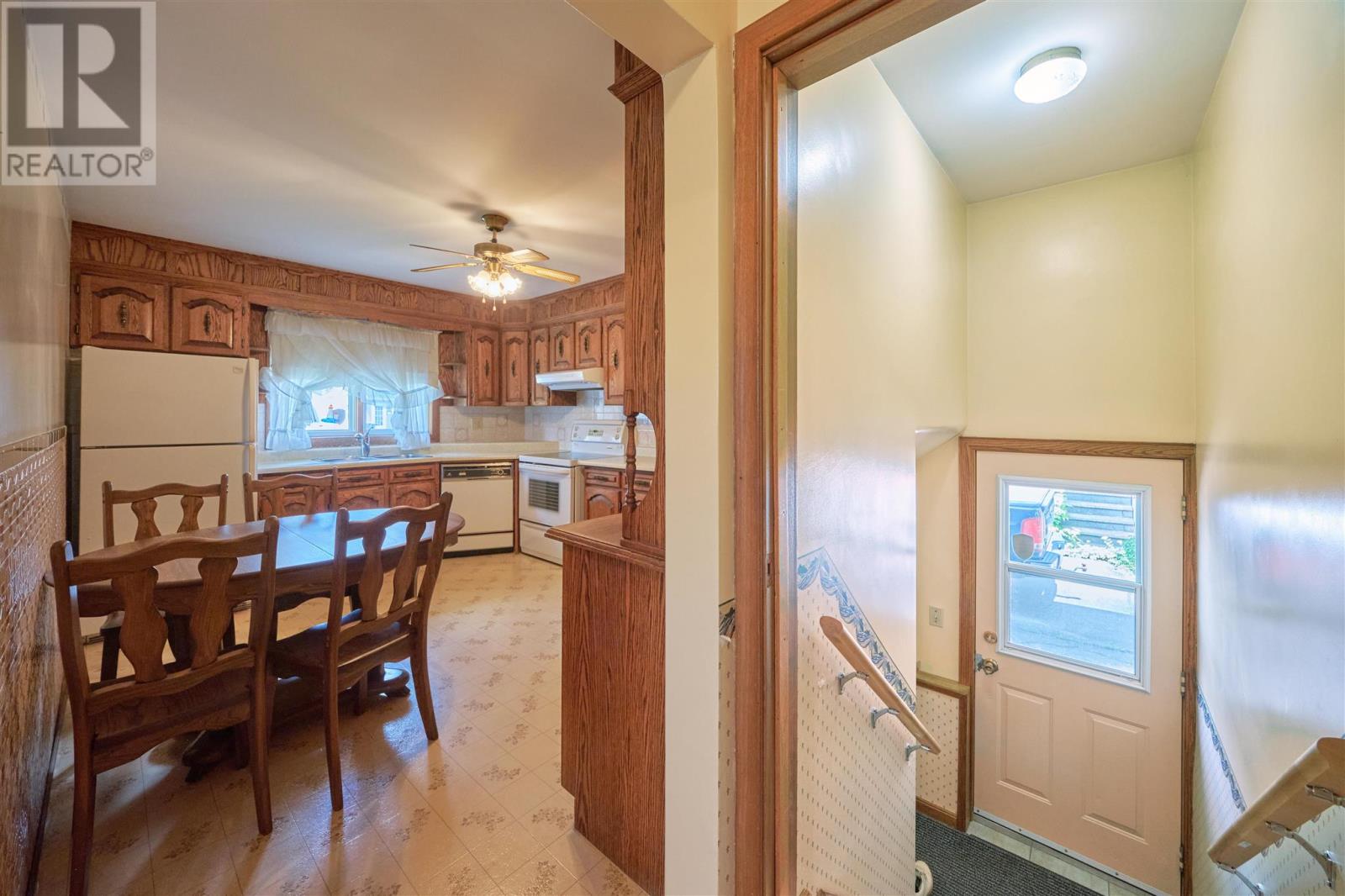 552 Sherbourne ST - 28