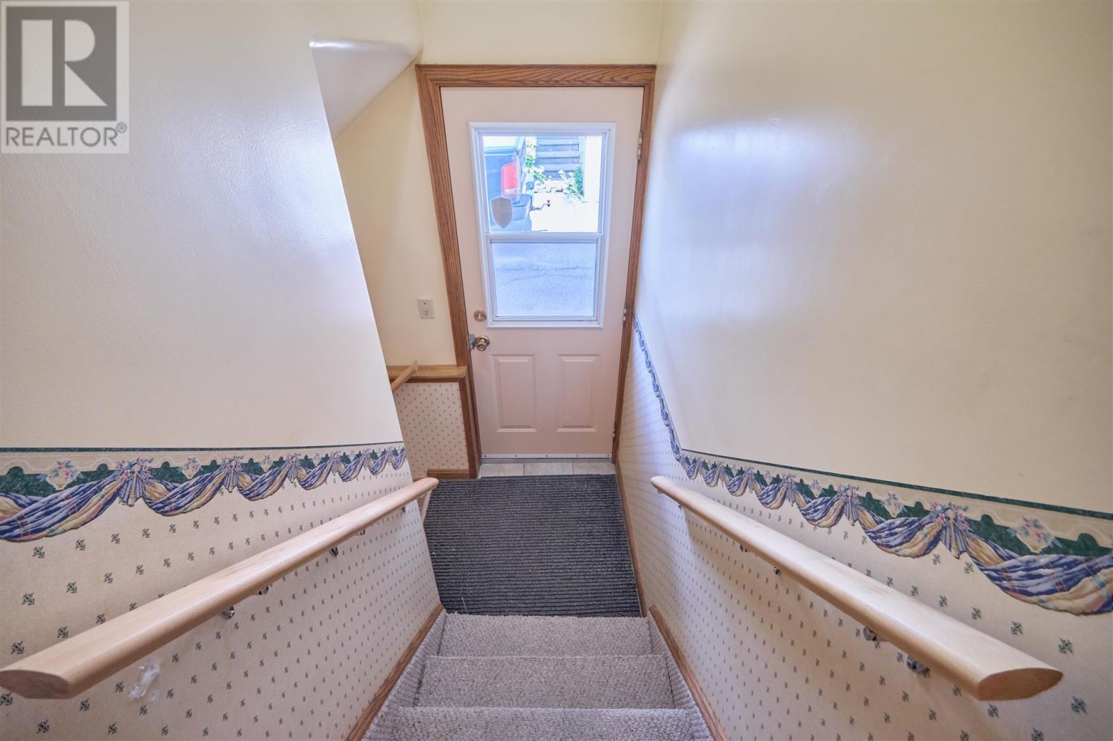 552 Sherbourne ST - 29