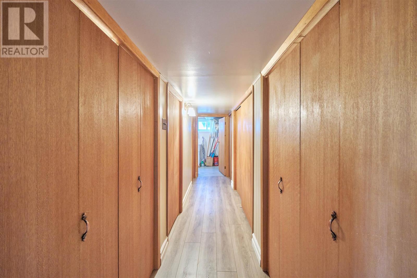 552 Sherbourne ST - 32