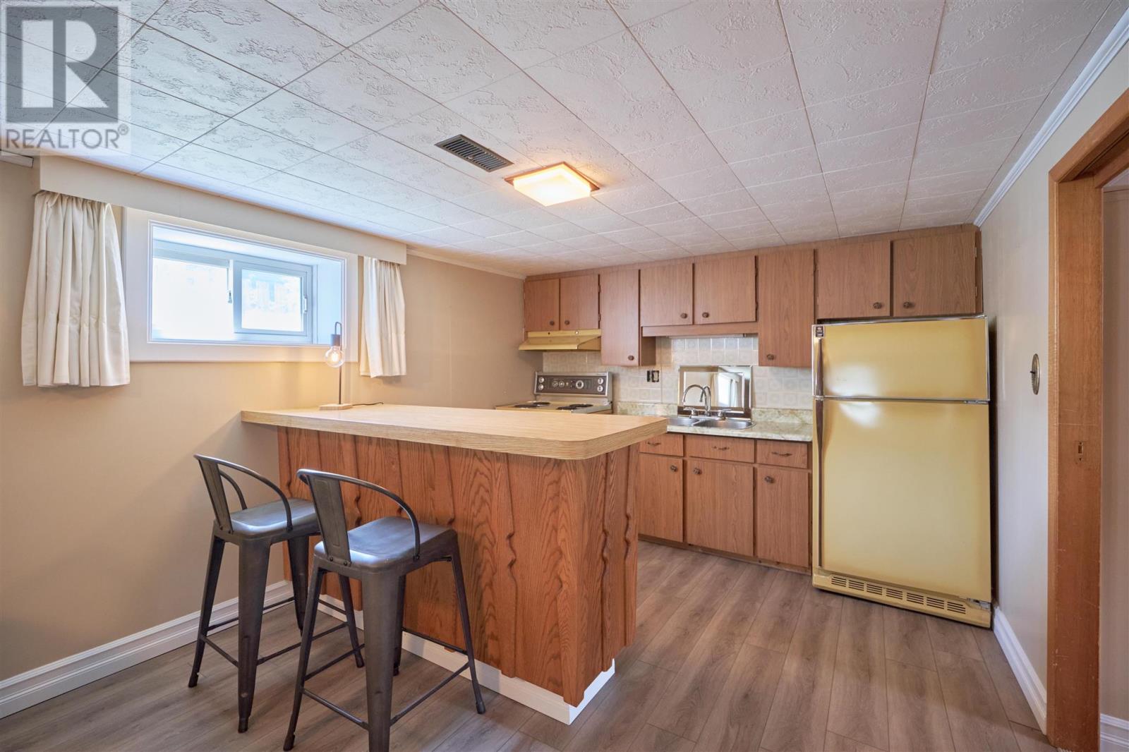 552 Sherbourne ST - 36
