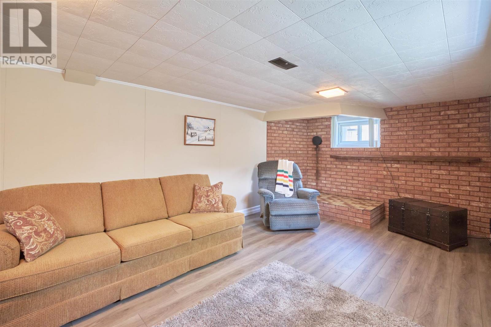 552 Sherbourne ST - 38