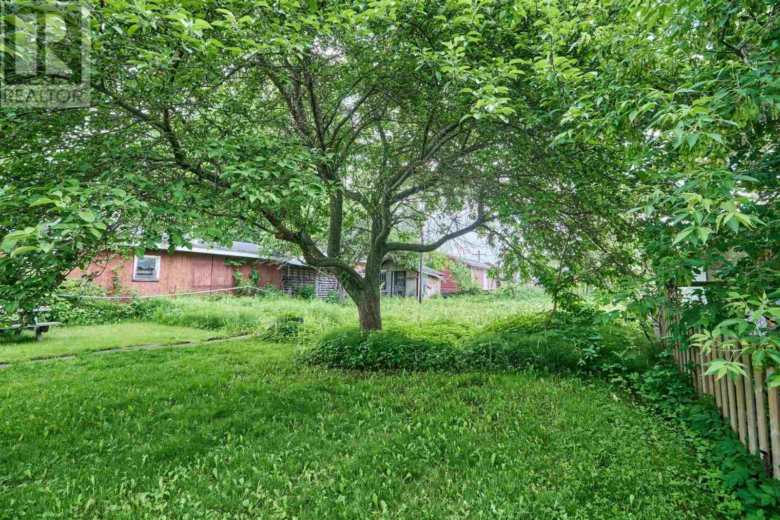 552 Sherbourne ST - 6
