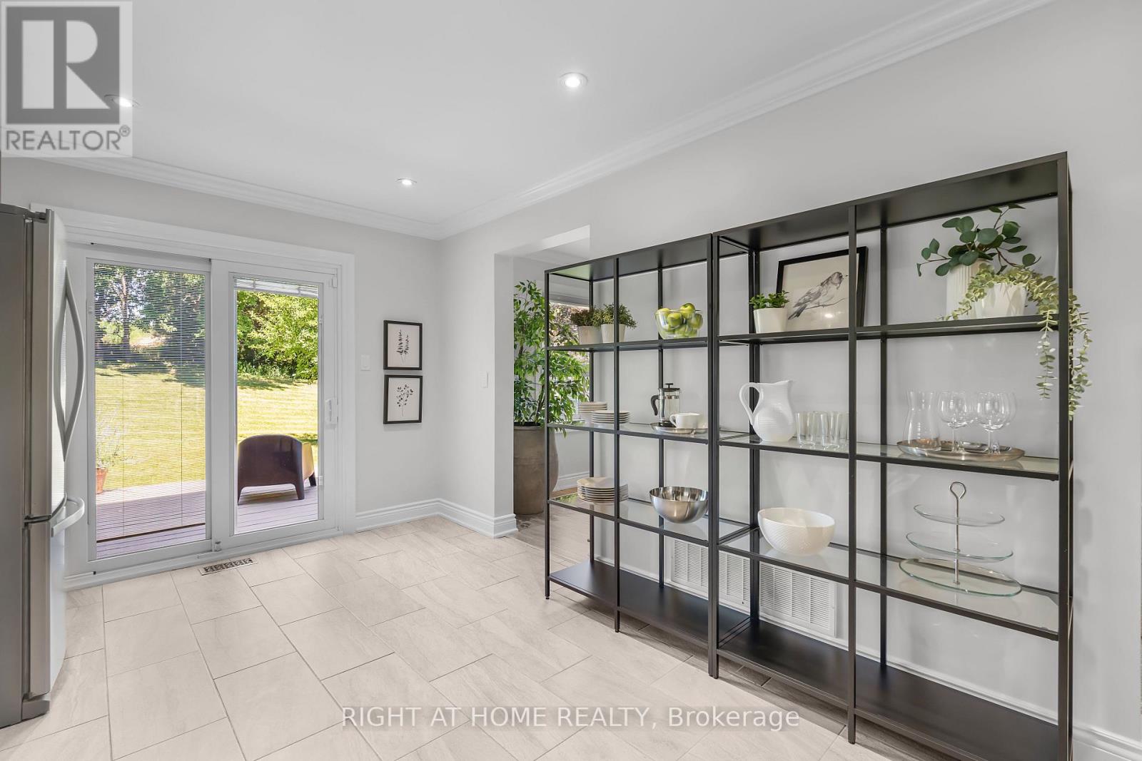 229 BILLINGS CRESCENT - Image 11