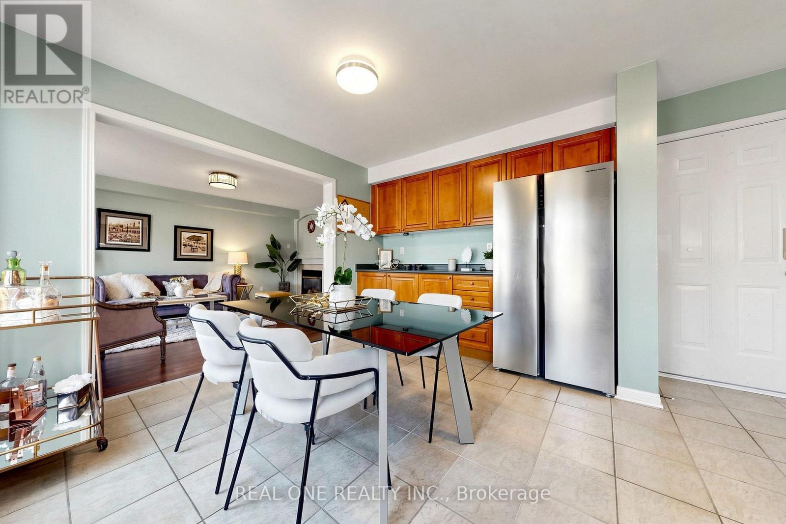 74 TROJAN CRESCENT - 19