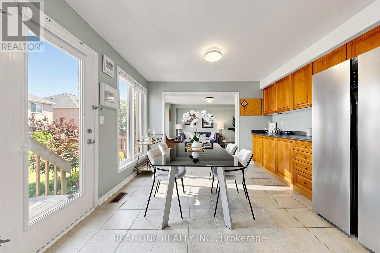 74 TROJAN CRESCENT - 20