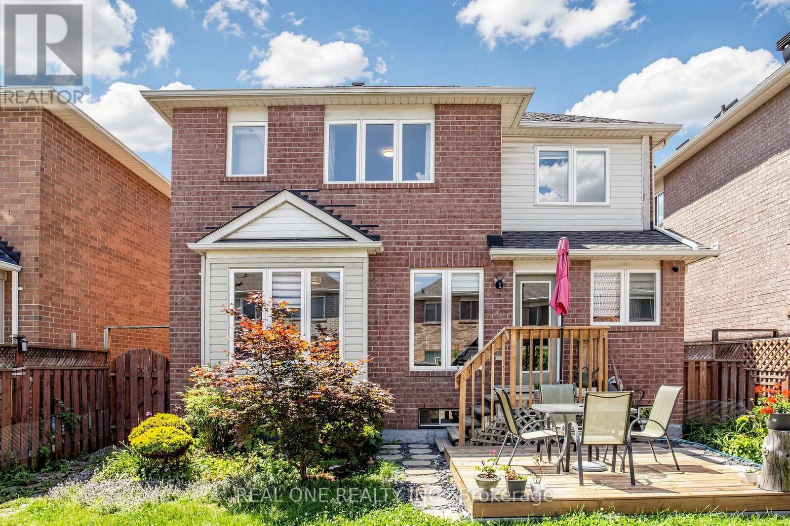 74 TROJAN CRESCENT - 37