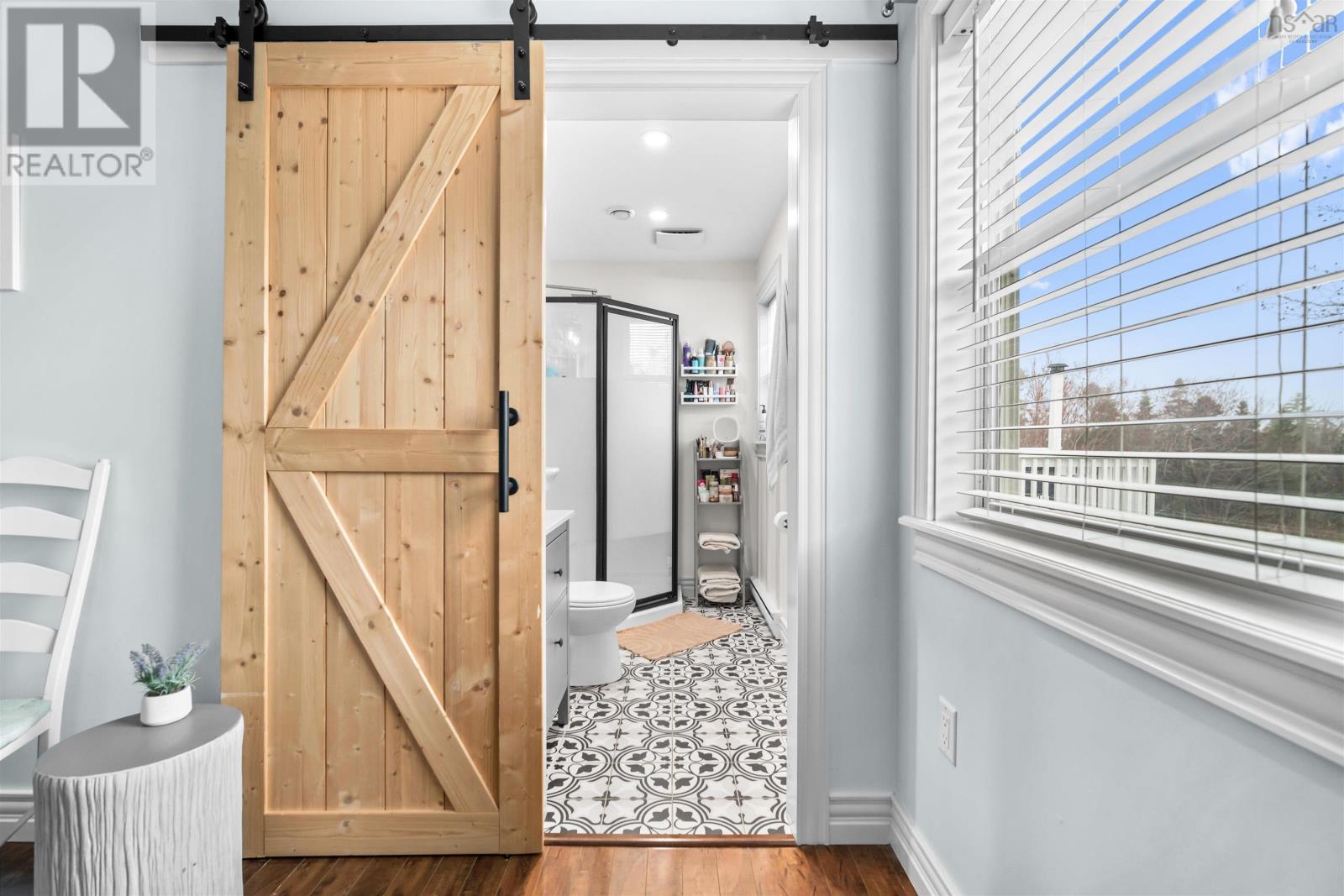 40 Pivot Lane - 20
