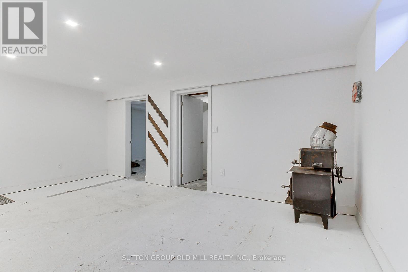 23 MOORE PARK CRESCENT - Image 33