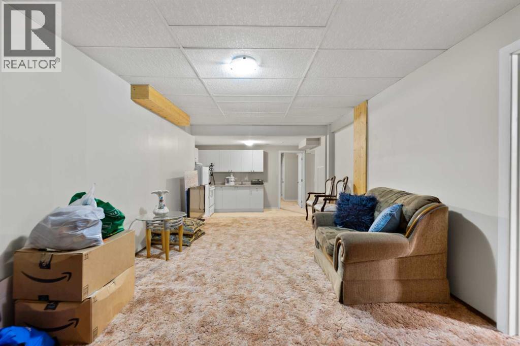 48 Castleglen Court NE - 27