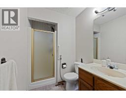 48 Castleglen Court NE - photo 16