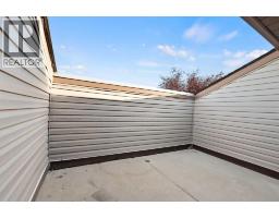 48 Castleglen Court NE - photo 20