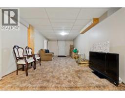 48 Castleglen Court NE - photo 28