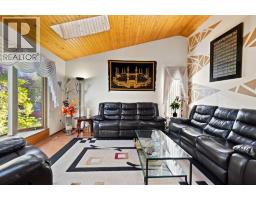 48 Castleglen Court NE - photo 5