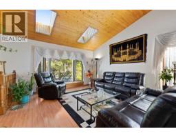 48 Castleglen Court NE - photo 6