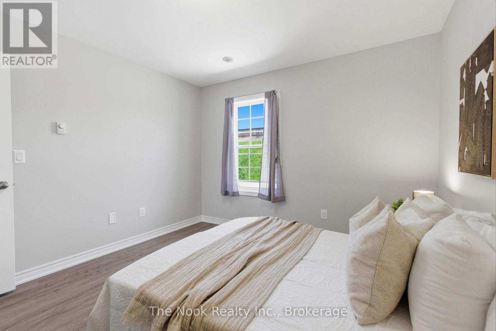 #506 470 LONSBERRY DRIVE - 18