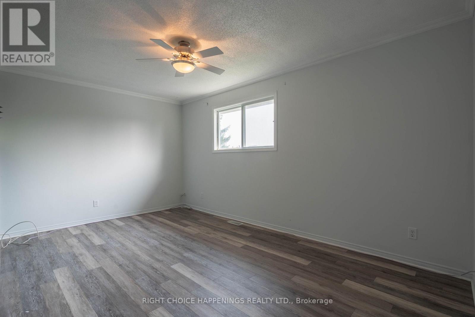36 HICKORY COURT - 12