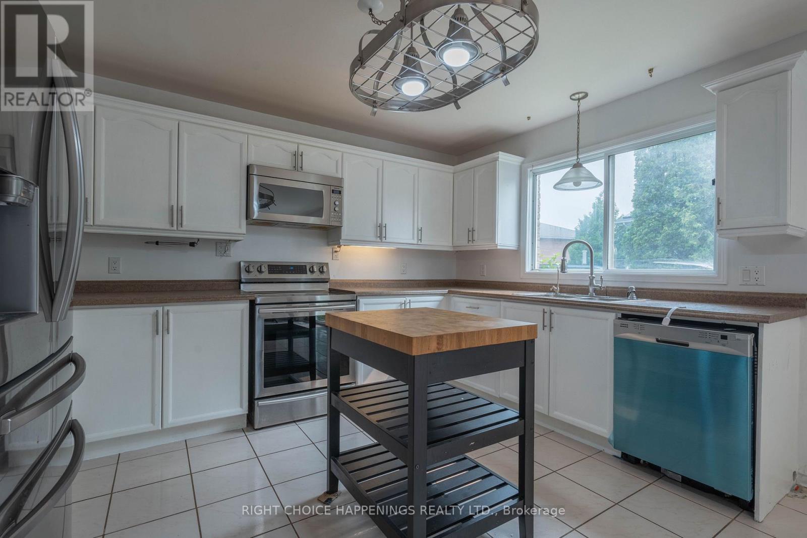36 HICKORY COURT - 5