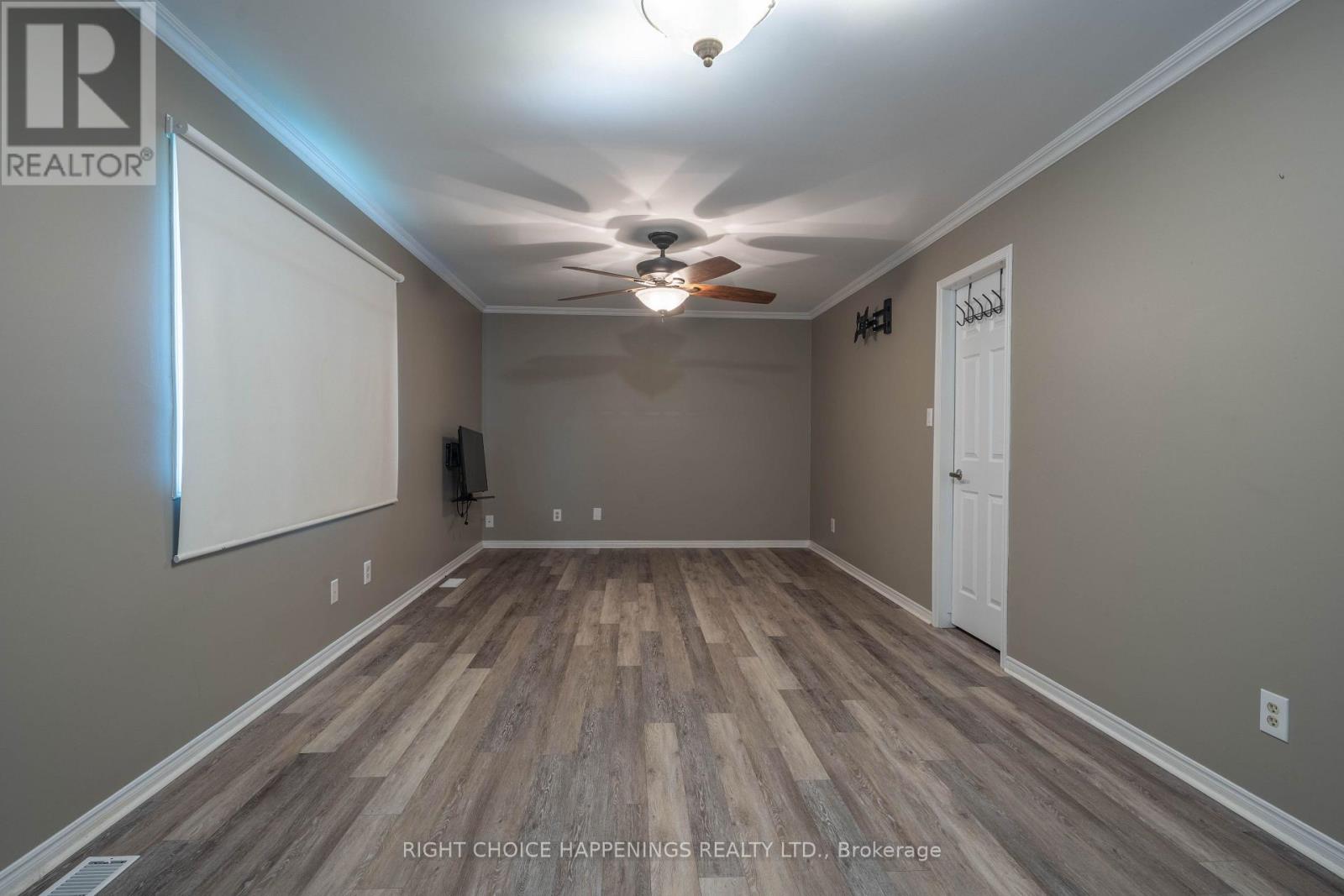 36 HICKORY COURT - 8