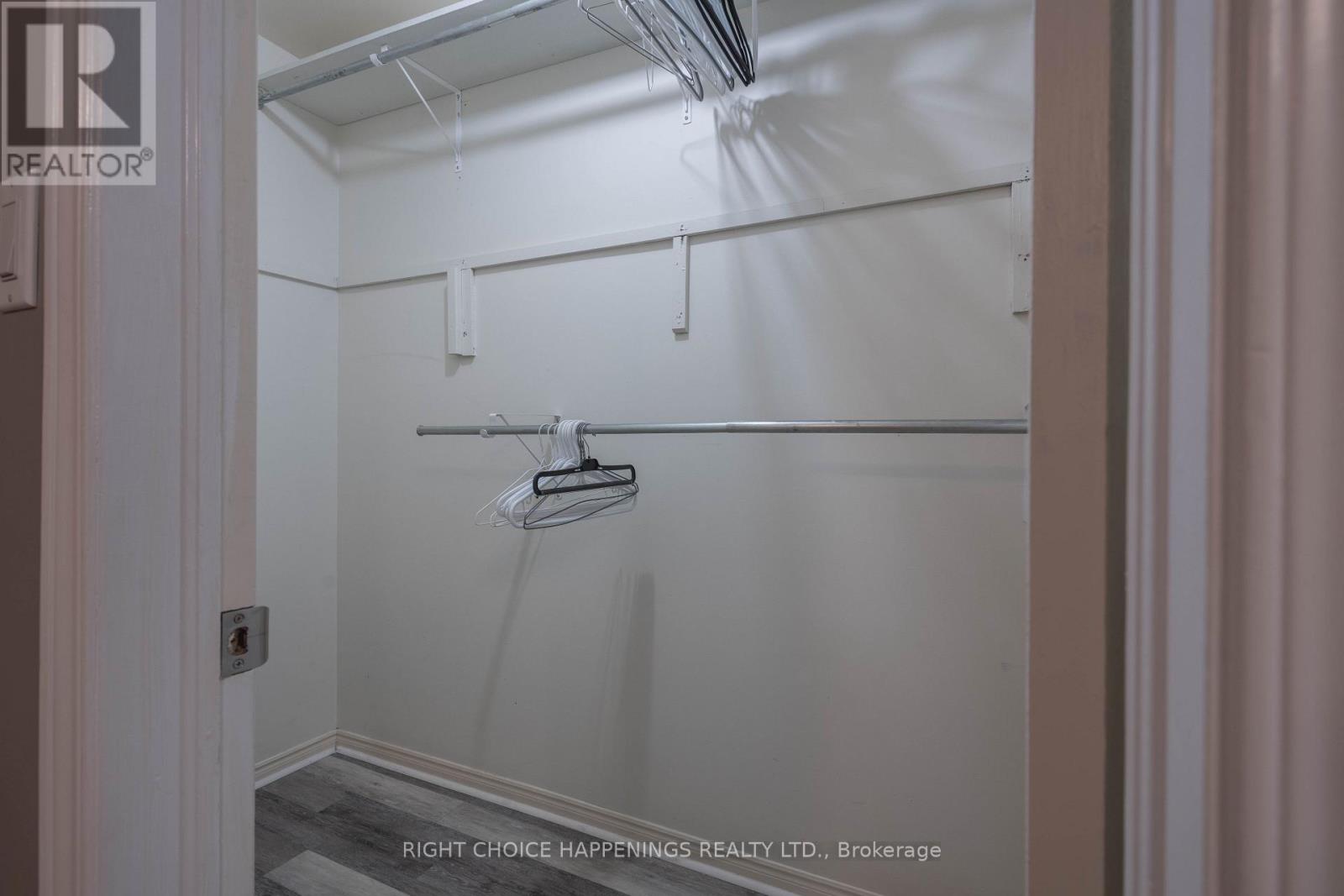 36 HICKORY COURT - 9