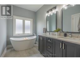 28 Harvard Court, Welland, ON L3B6E7 Photo 13