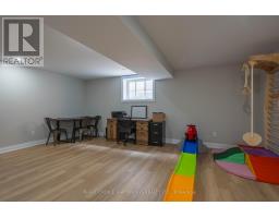 28 Harvard Court, Welland, ON L3B6E7 Photo 17