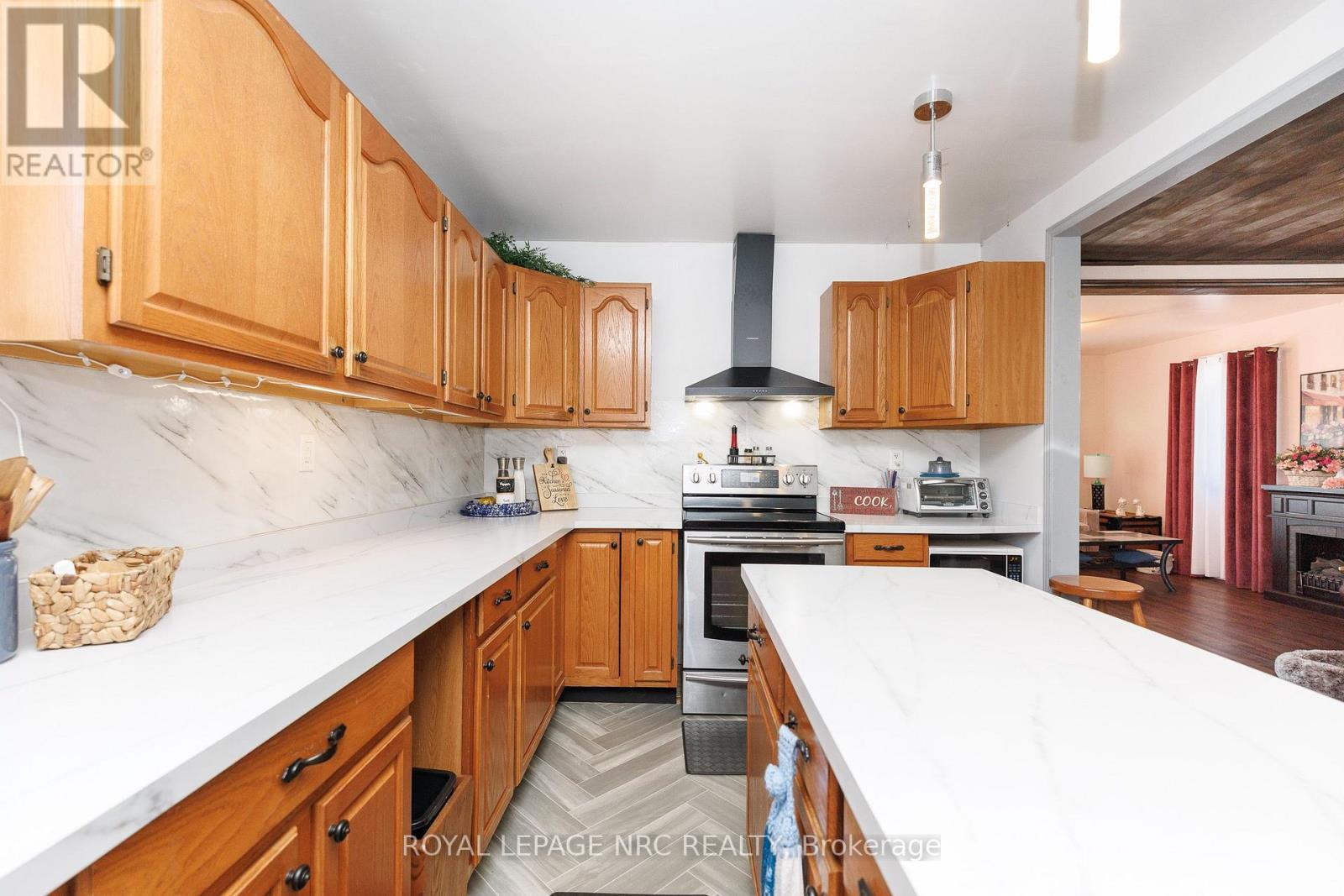 294 DAVIS STREET - 26