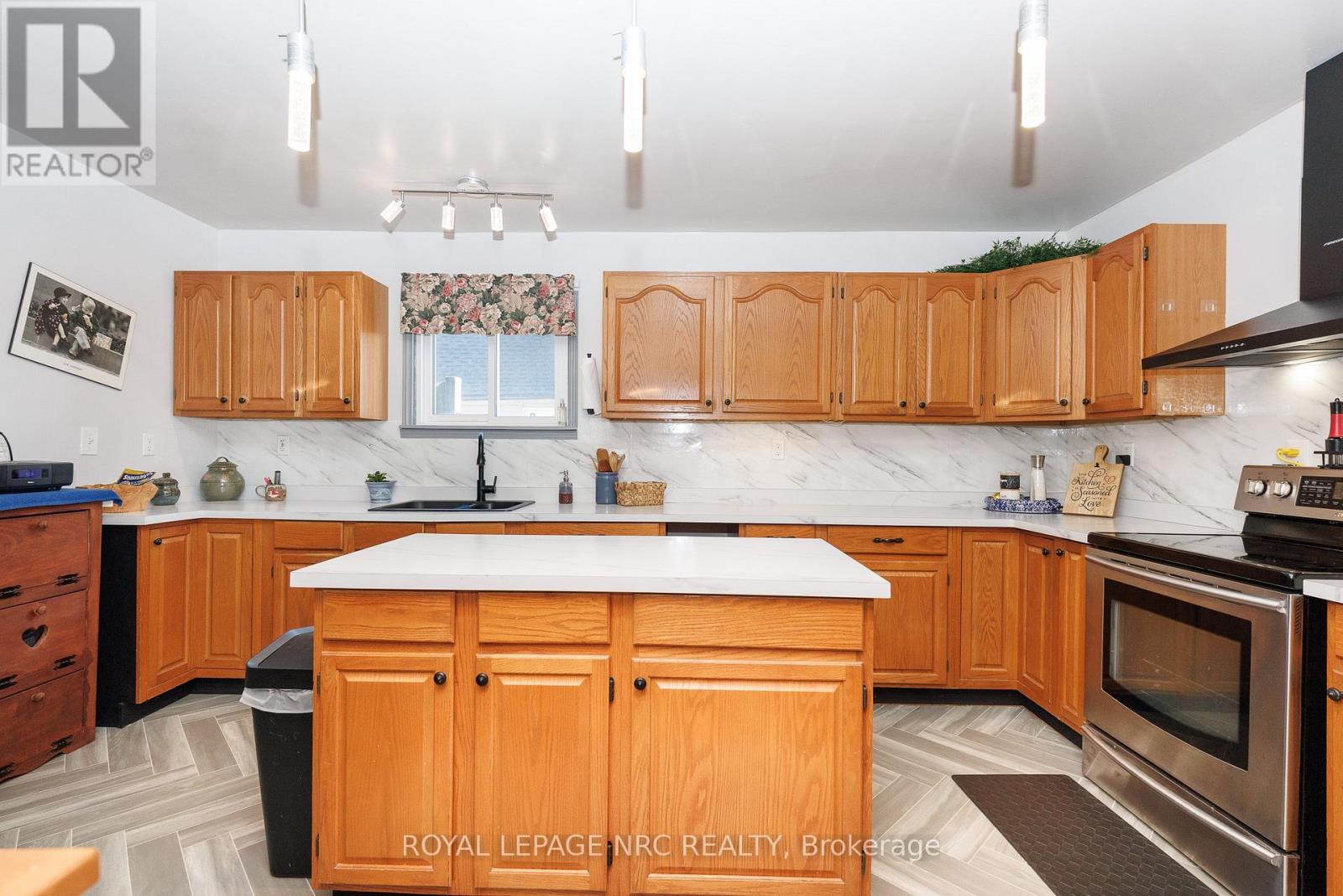 294 DAVIS STREET - 27