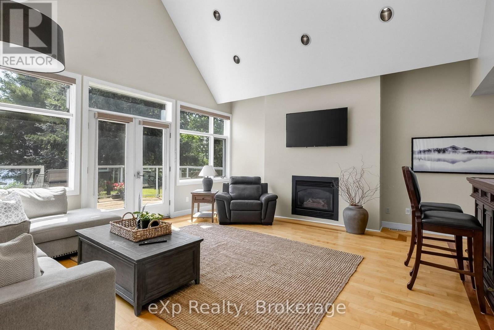 263 LAURIER STREET W - 12