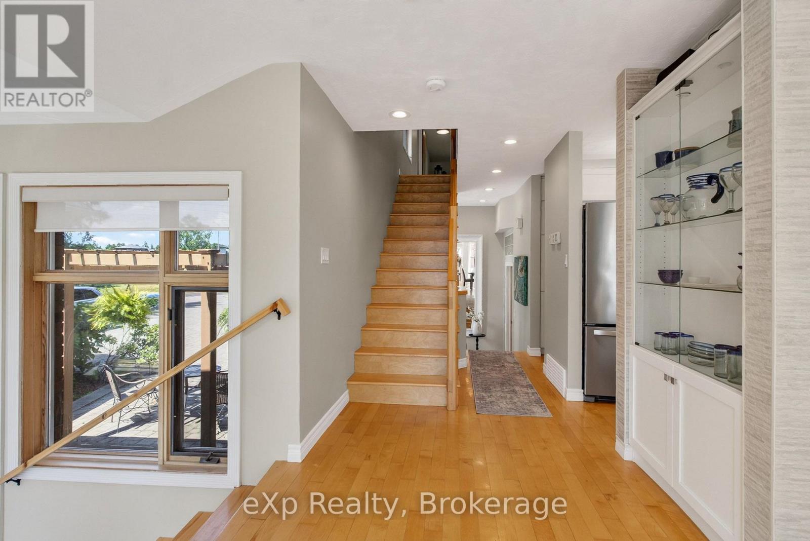 263 LAURIER STREET W - 15